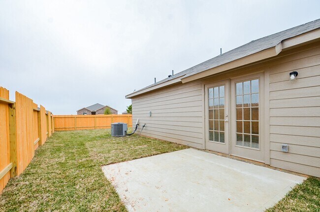 Building Photo - 329 Killam County Dr