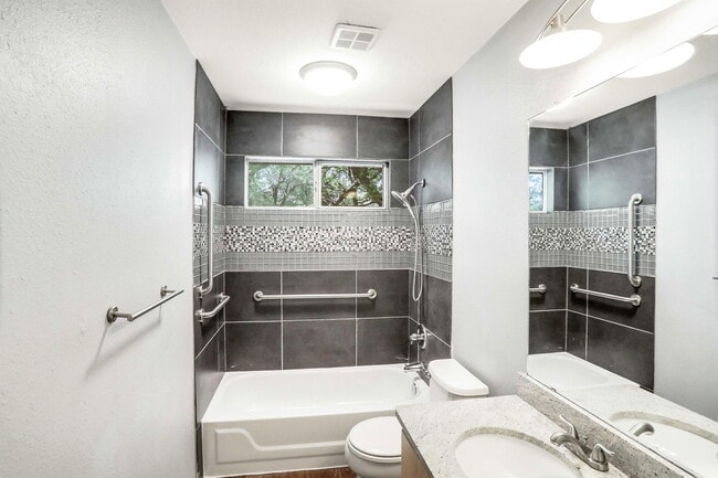 Building Photo - 9614 Nightjar Dr