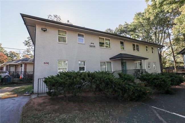 Building Photo - 2853 Belvedere Ln
