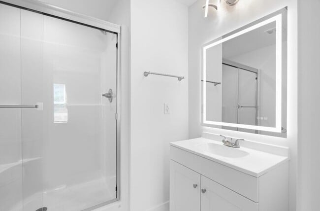 Building Photo - Available Now: New Three Bedroom Townhouse in Woodruff SC!