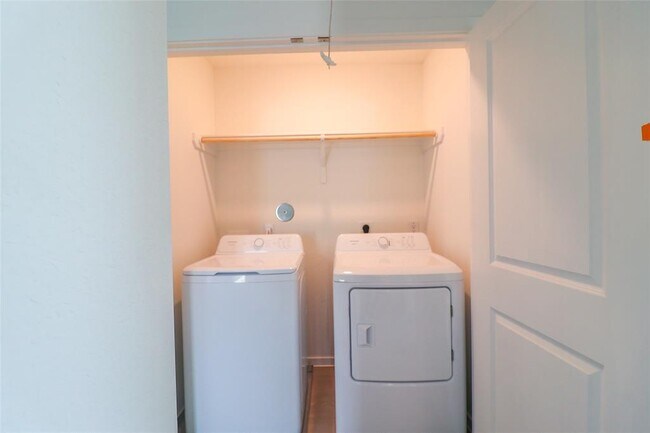 Building Photo - 31371 Black Cherry St