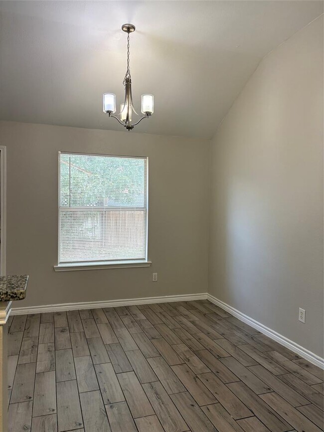 Building Photo - 2405 Wisteria Way
