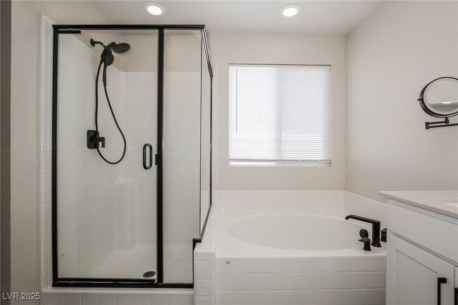 Building Photo - 2936 Sunday Silence Rd