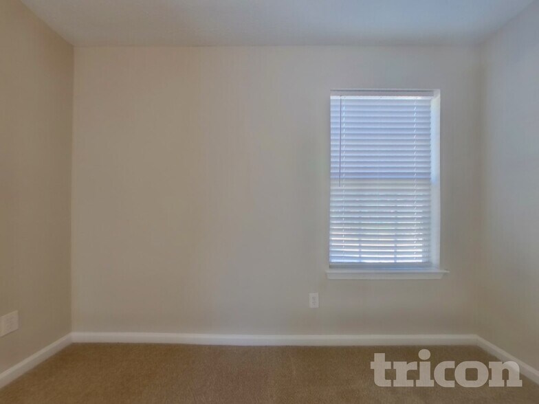 Building Photo - 63 Shadowhill Ct