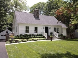 Building Photo - 764 Lenore Ln