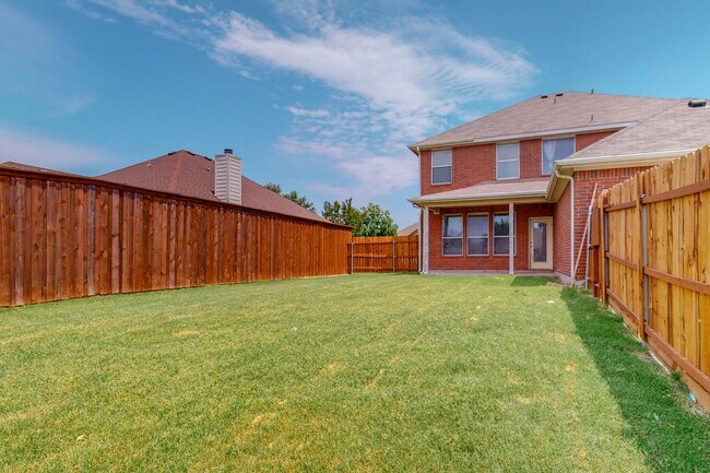 Building Photo - ***Pre-Marketing*** Great Home with Room T...