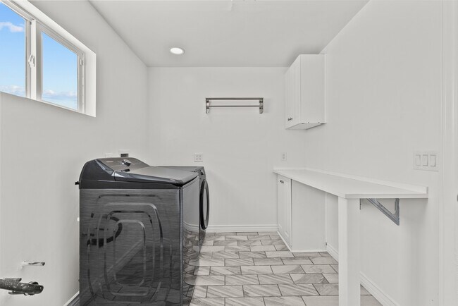 Building Photo - 4576 Adam Rd