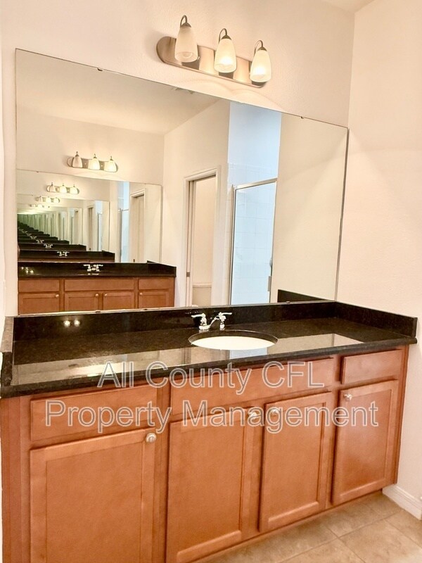 Building Photo - 619 Fortanini Cir