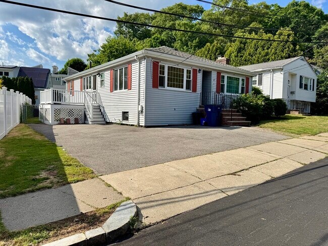 Building Photo - 2 Furbush Rd