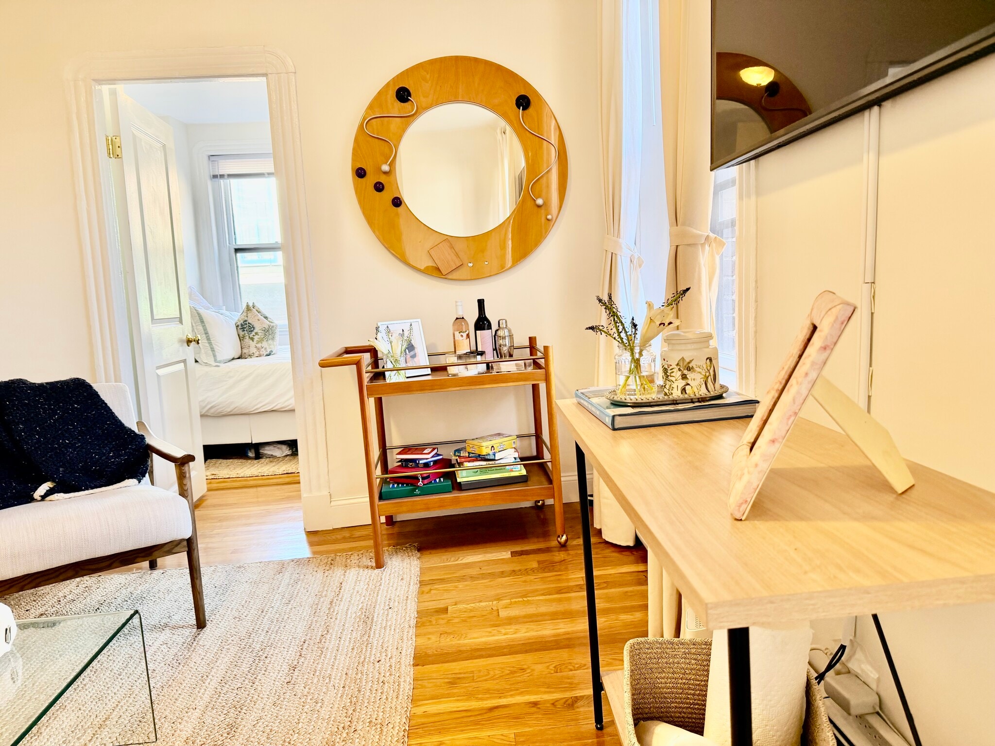 Building Photo - 17 Irving St