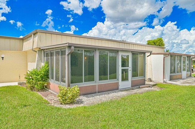 Building Photo - NOW AVAILABLE - Well Maintained Villa in C...