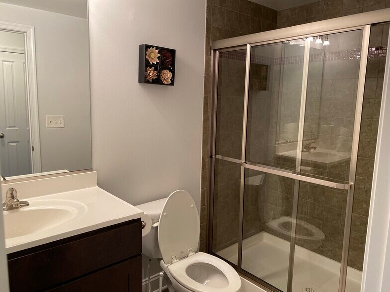 Building Photo - 1012 McDonogh St