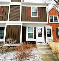 Building Photo - Charming 2-Bedroom 2 Bathroom Townhome with Finished Basement In Prime Lafayette Location!