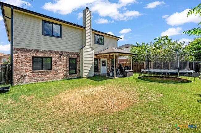 Building Photo - 5806 Chuckwagon Cir