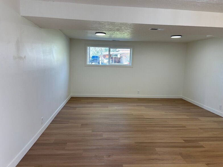 Living room - 4171 S 4900 W