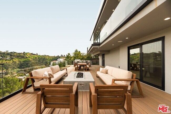 Building Photo - 2422 Apollo Dr