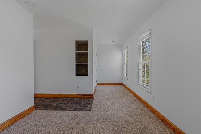 Building Photo - 1646 Stowe Rd