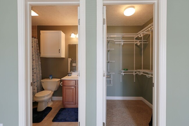 Building Photo - Room Share Rental: Spacious 2 Bedroom / 2 Bath Home Room Share – All Utilities & Internet Included!