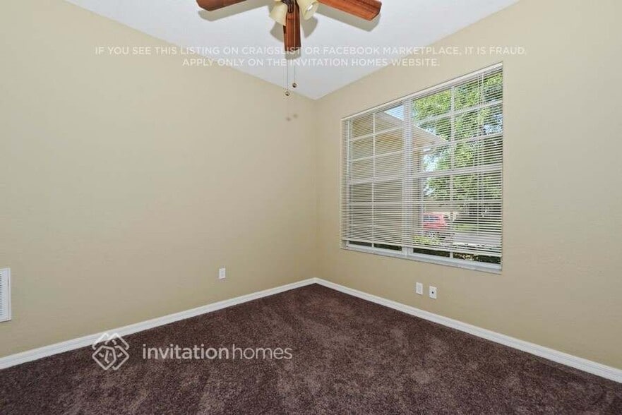 Building Photo - 27042 Firebush Dr