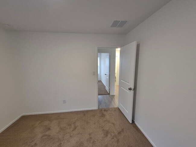 Building Photo - 12822 CHINALI SPG