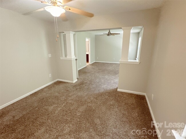 Building Photo - 7629 Abigail Glen Dr
