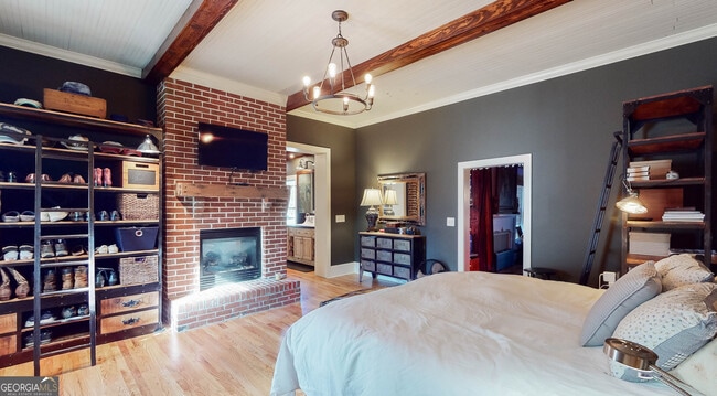 Building Photo - 351 Seavy St