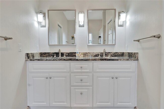 Building Photo - 6738 Peach Tree Creek Rd