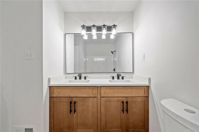 Building Photo - 4050 Daron Ct