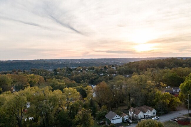 Building Photo - 1411 Brinton Rd