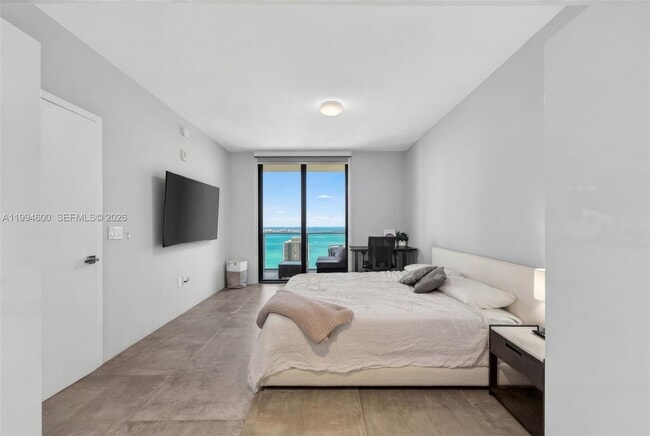 Building Photo - 1010 Brickell Ave