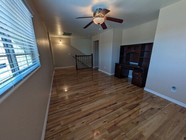 Building Photo - 4 Bedroom 3 Bathroom Circle Cross Ranch Home