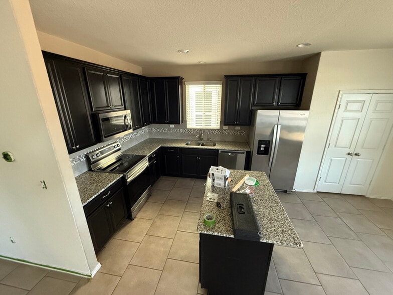 Building Photo - 9822 Silver Mist Wy