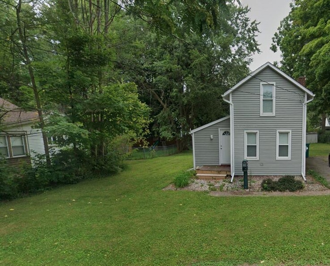 Building Photo - 430 E Vine St