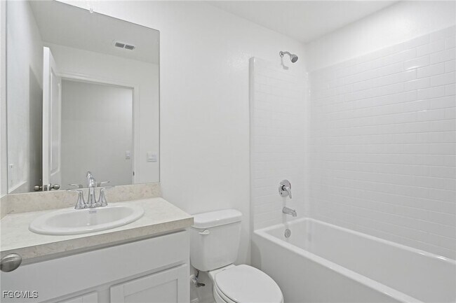 Building Photo - 3418 20th St SW