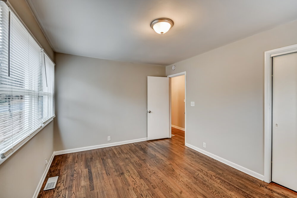 Building Photo - 909 Winchester Dr