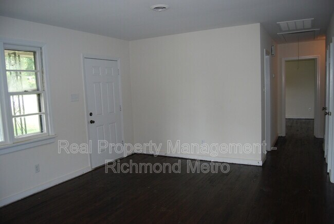 Building Photo - 4515 Olney Dr