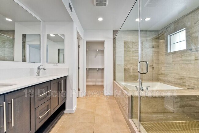 Building Photo - 8332 Ridge Ct