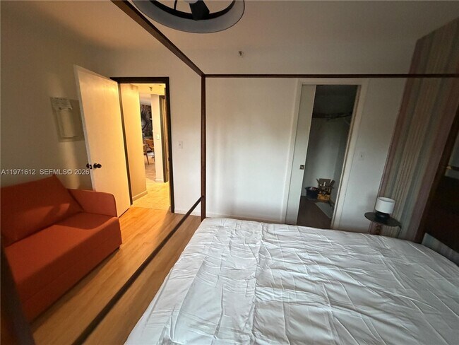 Building Photo - 896 N Federal Hwy