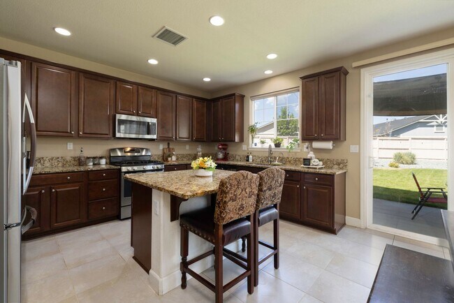 Building Photo - Spacious Home in Damonte Ranch - Large Backyard!