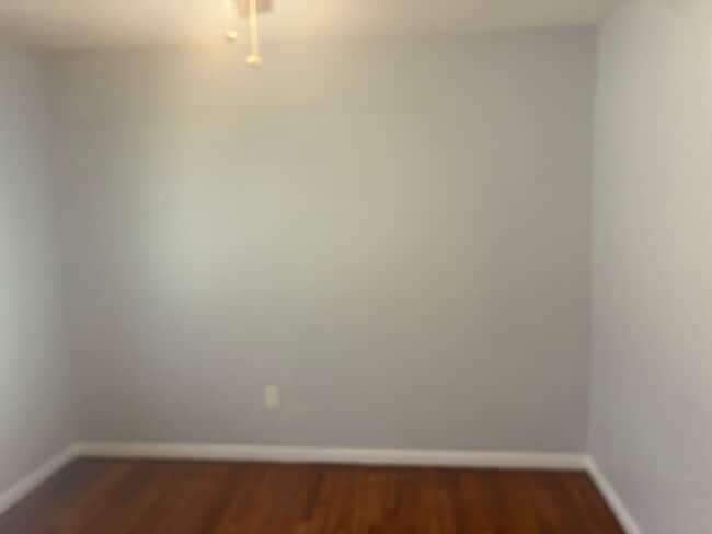 Building Photo - Room in Duplex on Union Rd SW