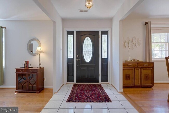 Building Photo - 5105 Spring Rock Ct