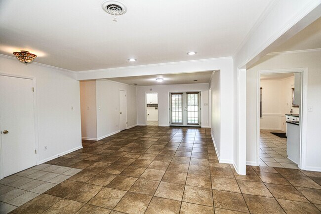 Building Photo - 3932 Creekwood Ln
