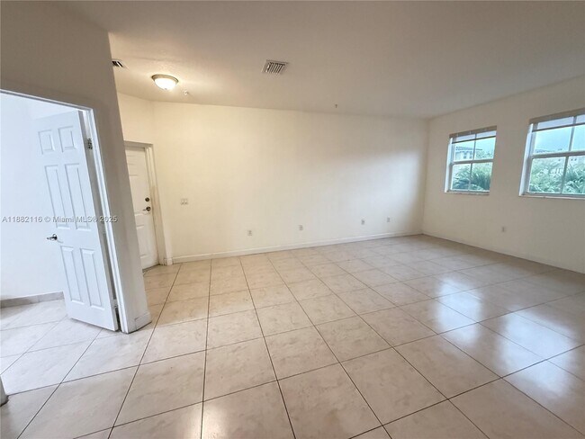 Building Photo - 290 NW 109th Ave