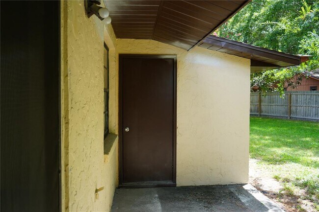 Building Photo - 3418 NW 21st Dr