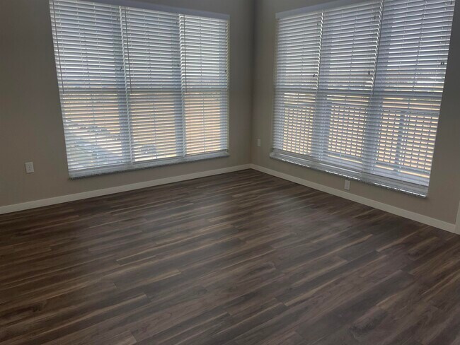 Building Photo - 4708 Creekwood Ln