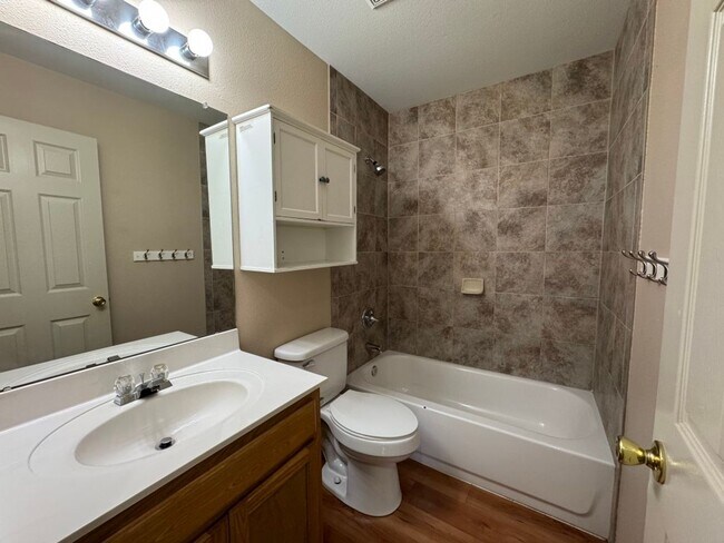 Building Photo - Available now in Bridle Ridge!