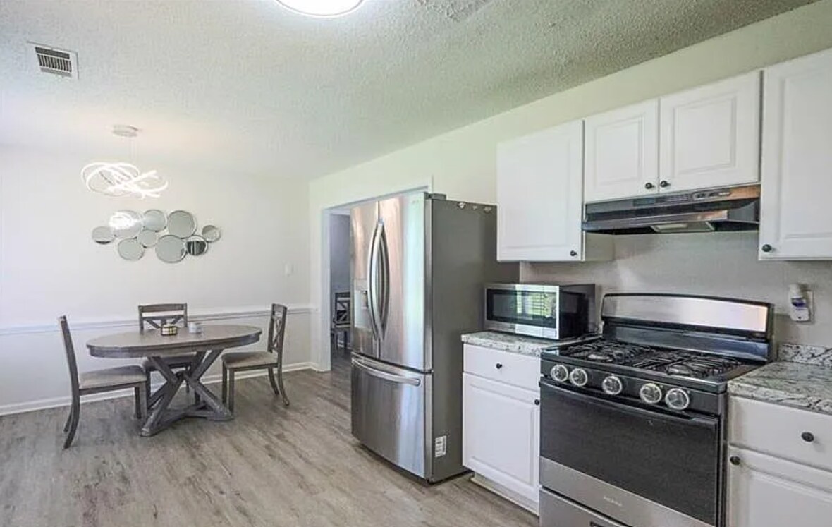 Building Photo - 354 Shoal Ct