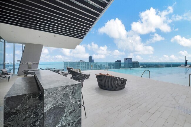 Building Photo - 300 Biscayne Blvd Way