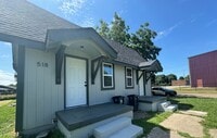 Building Photo - Gorgeous fully updated 1 Bedroom Duplex