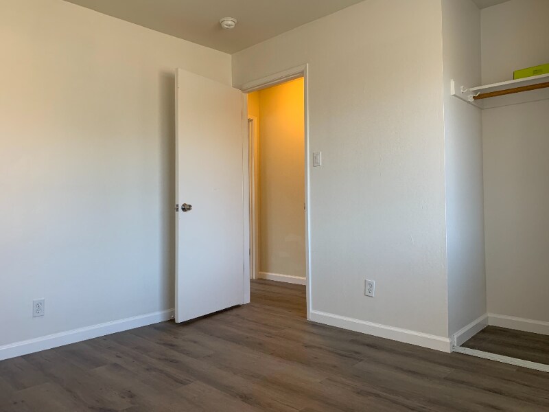 Building Photo - 729 Highland Ave